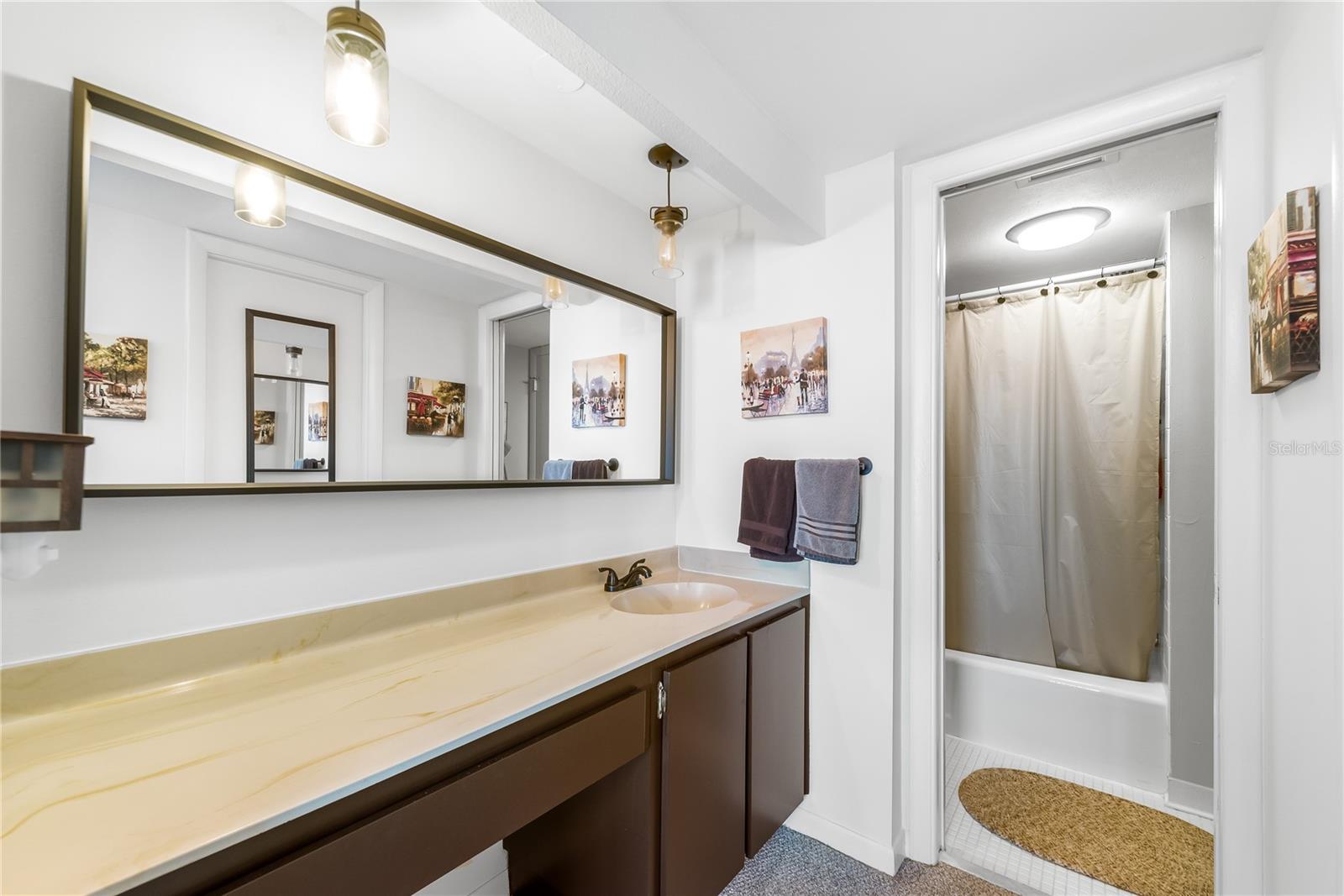 COVE CAY VILLAGE - Residential