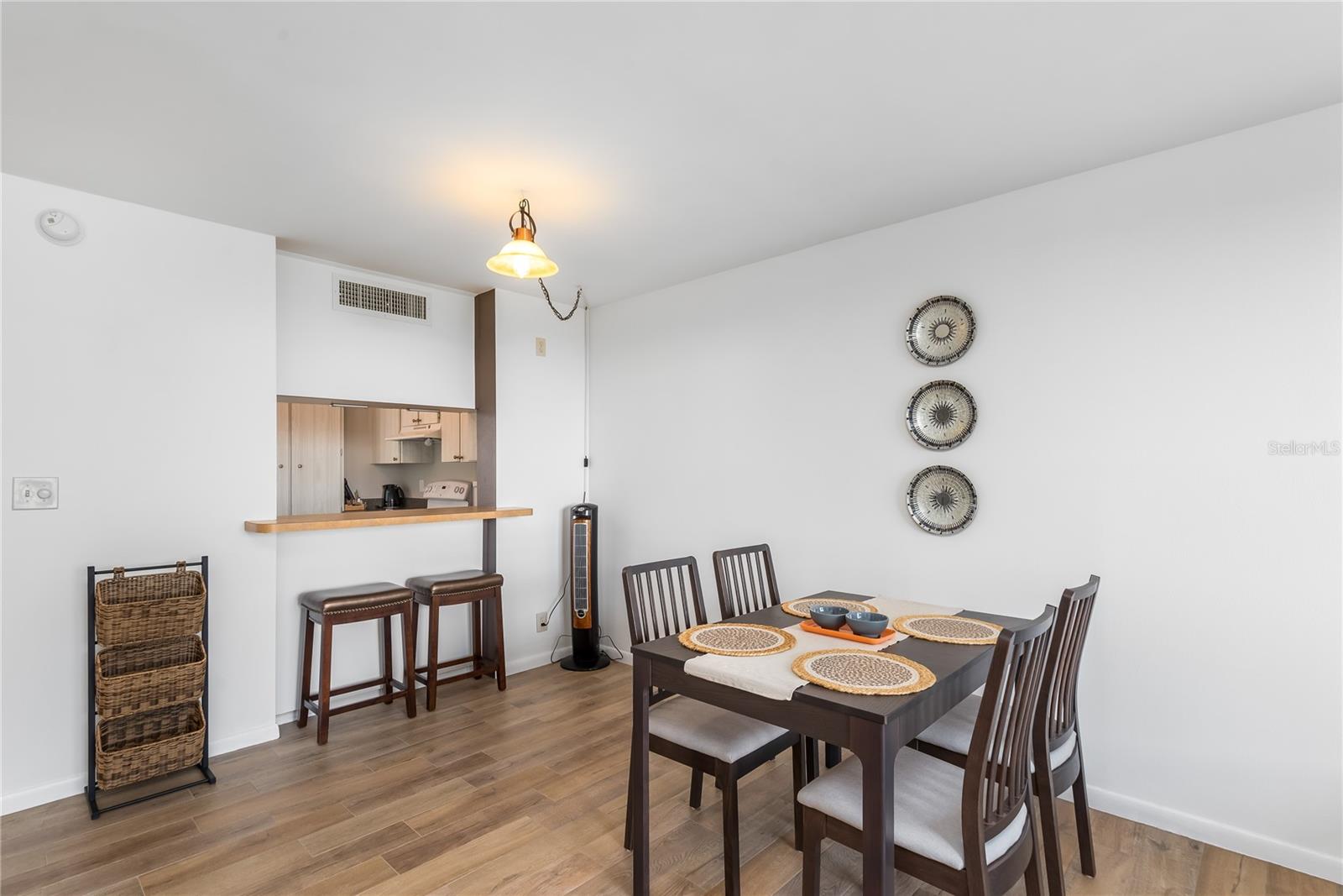 COVE CAY VILLAGE - Residential