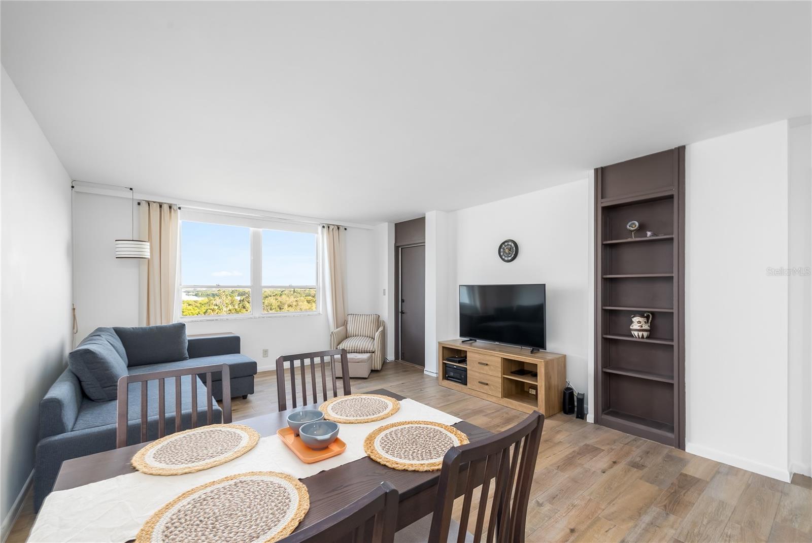 COVE CAY VILLAGE - Residential