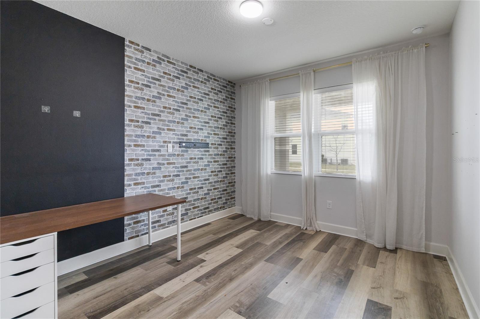 ORCHARD PK/STILLWATER XING PH - Residential