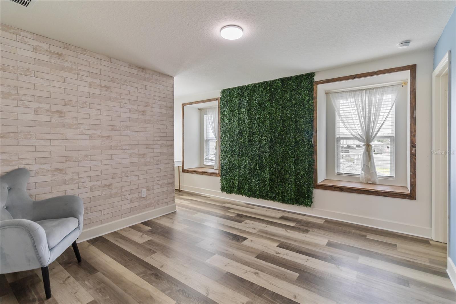 ORCHARD PK/STILLWATER XING PH - Residential