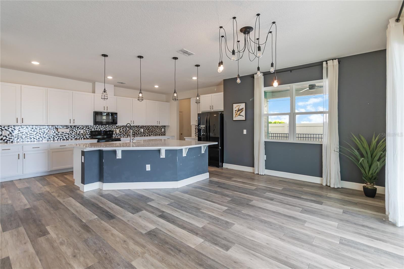 ORCHARD PK/STILLWATER XING PH - Residential