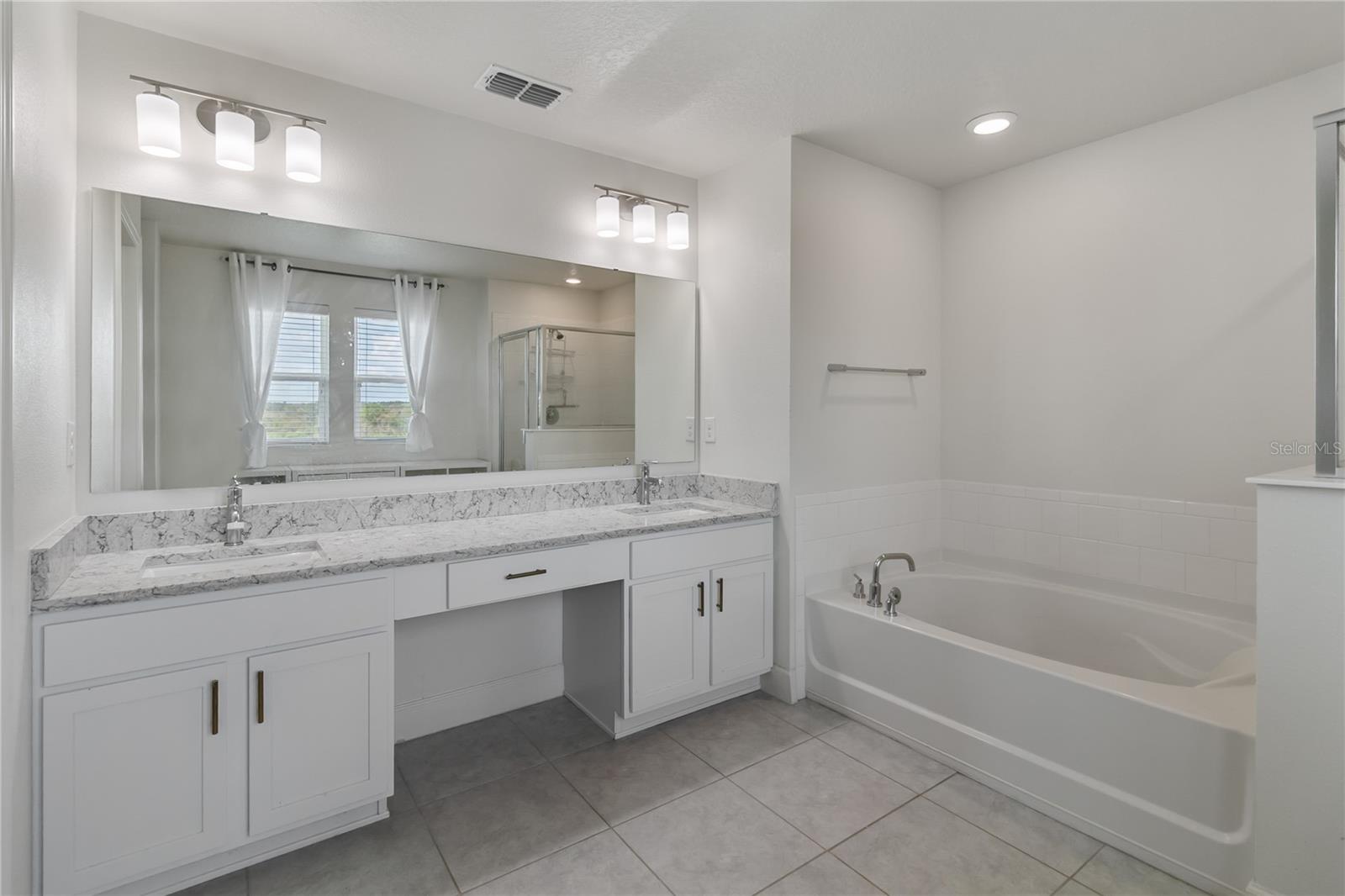 ORCHARD PK/STILLWATER XING PH - Residential