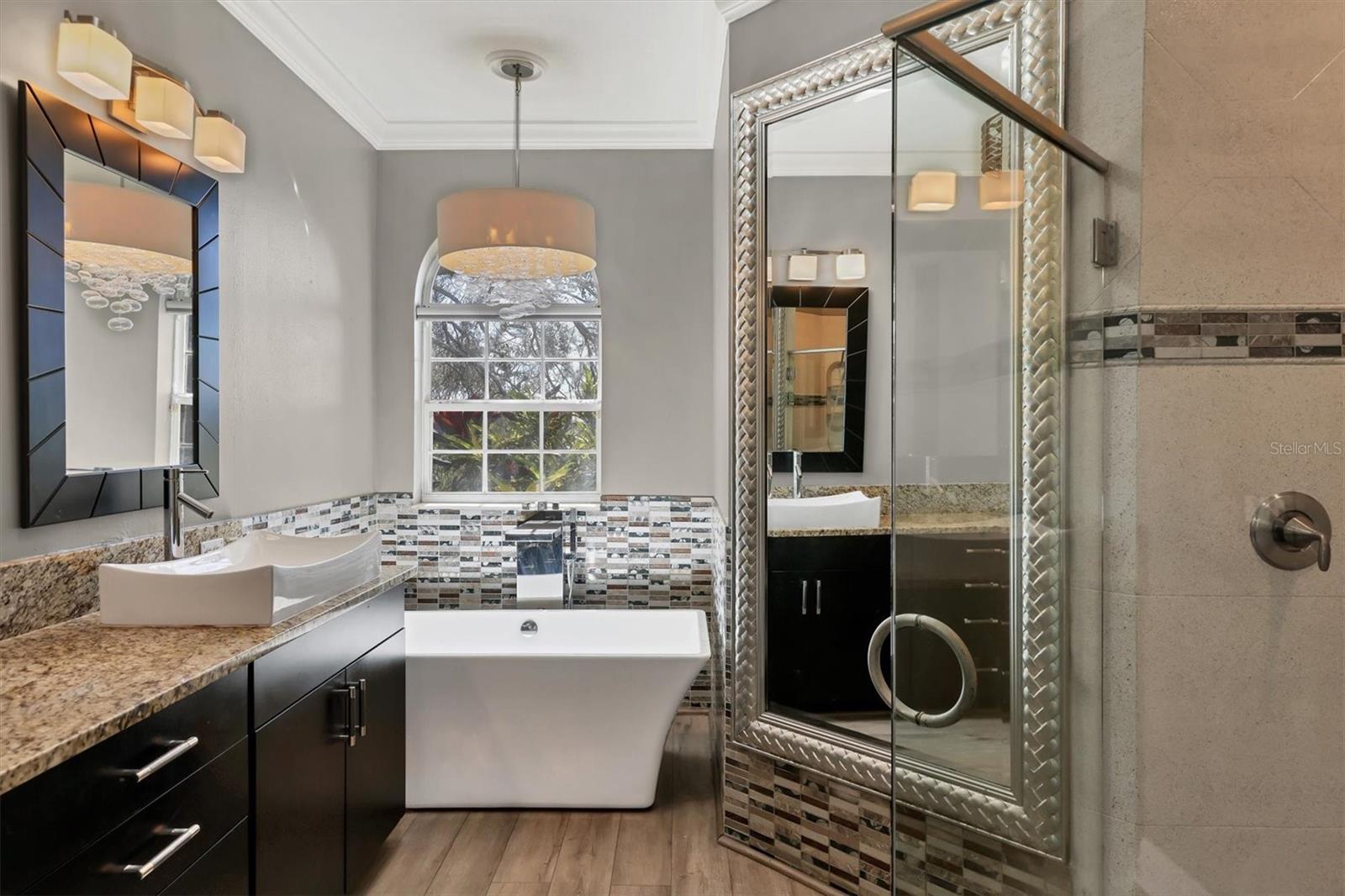 LAUREL WOODLANDS - Residential Lease