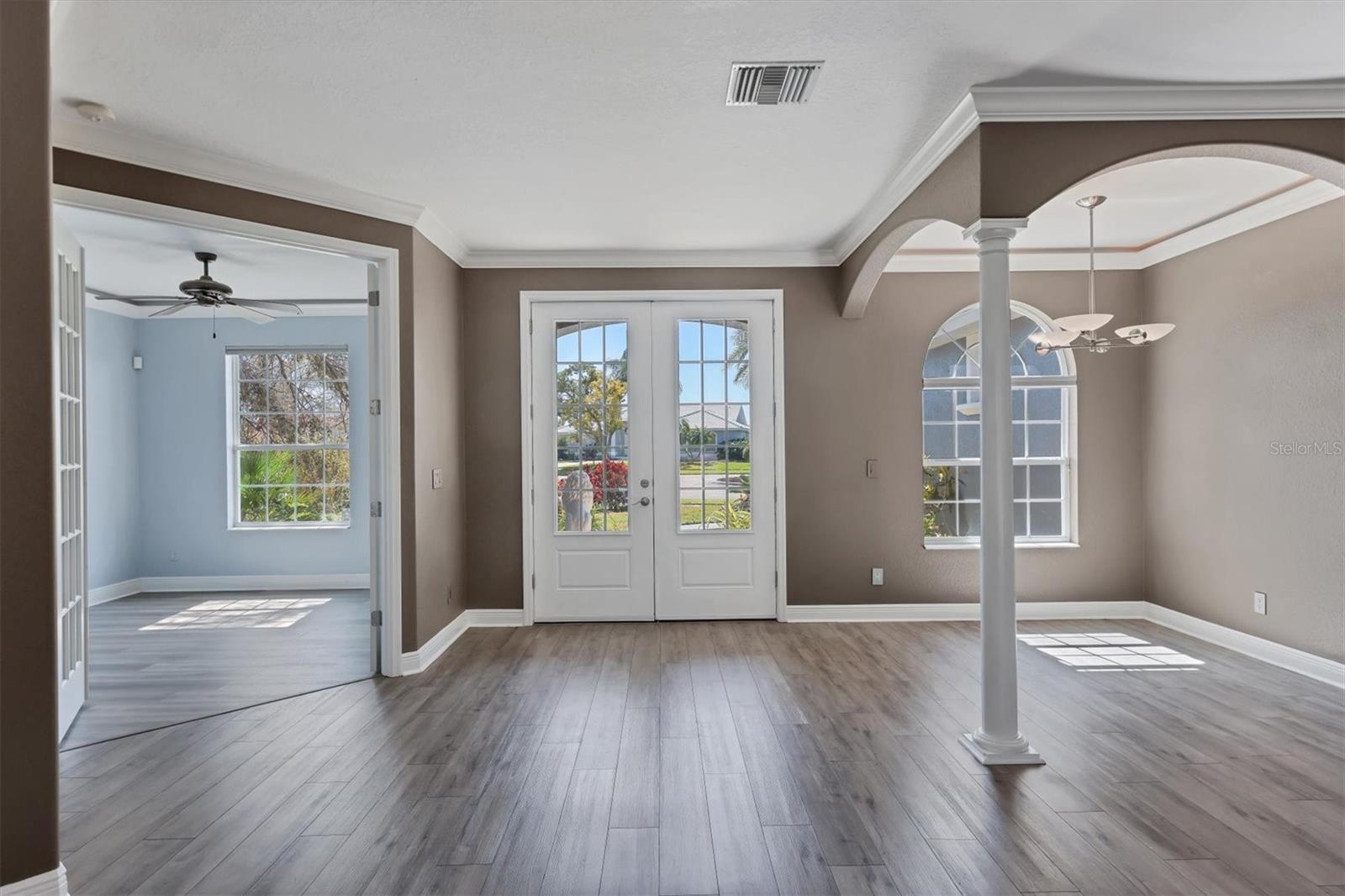 LAUREL WOODLANDS - Residential Lease