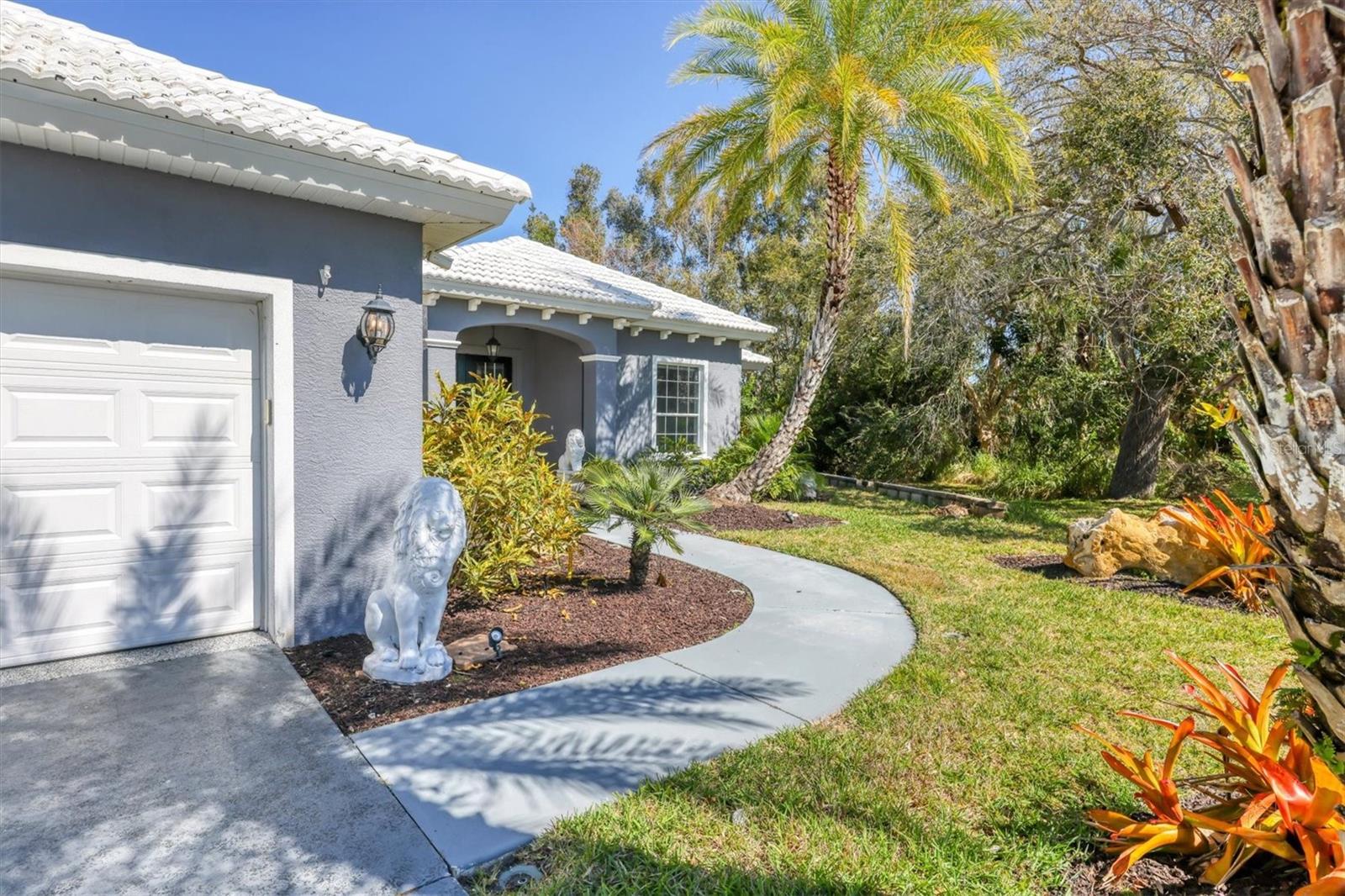 LAUREL WOODLANDS - Residential Lease