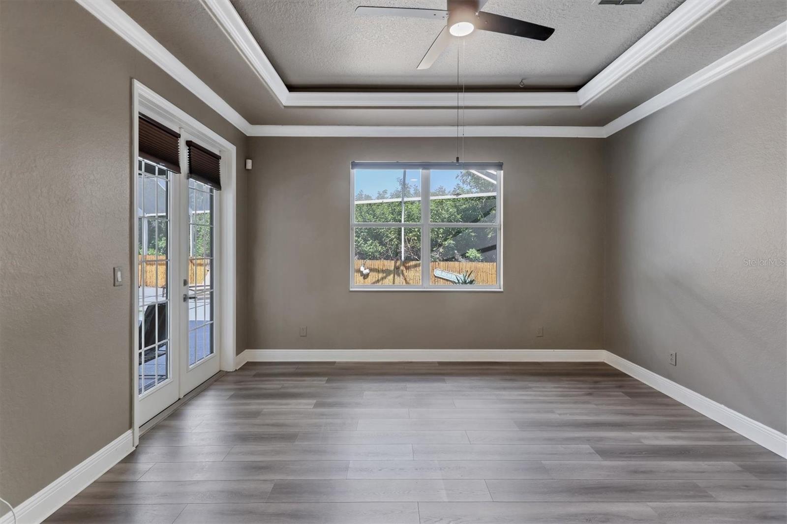 LAUREL WOODLANDS - Residential Lease