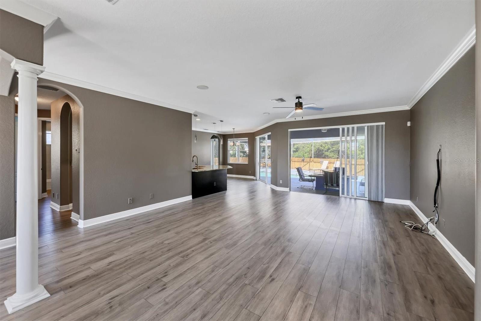 LAUREL WOODLANDS - Residential Lease