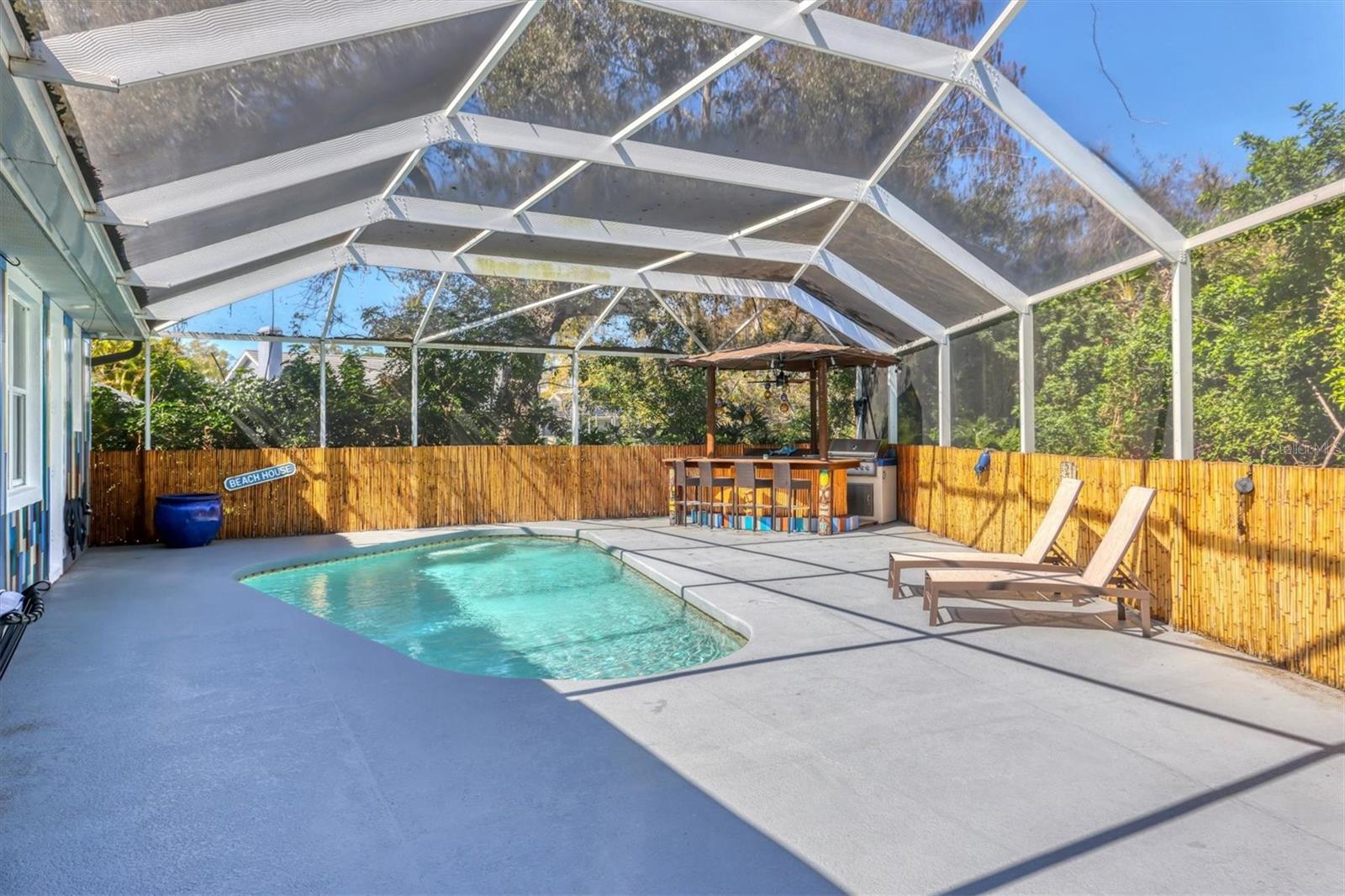 LAUREL WOODLANDS - Residential Lease