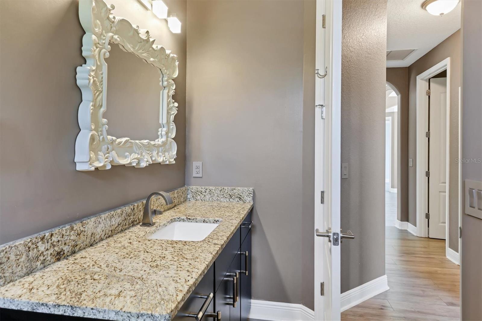 LAUREL WOODLANDS - Residential Lease