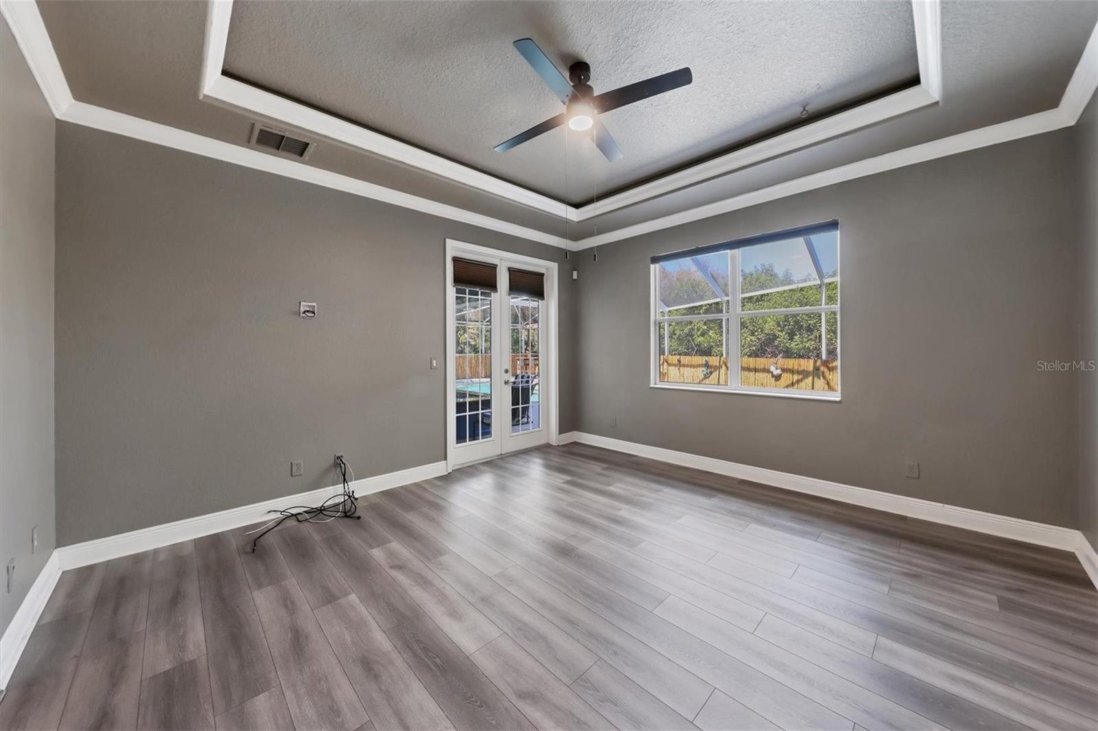 LAUREL WOODLANDS - Residential Lease