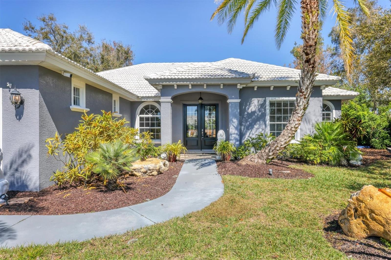 LAUREL WOODLANDS - Residential Lease