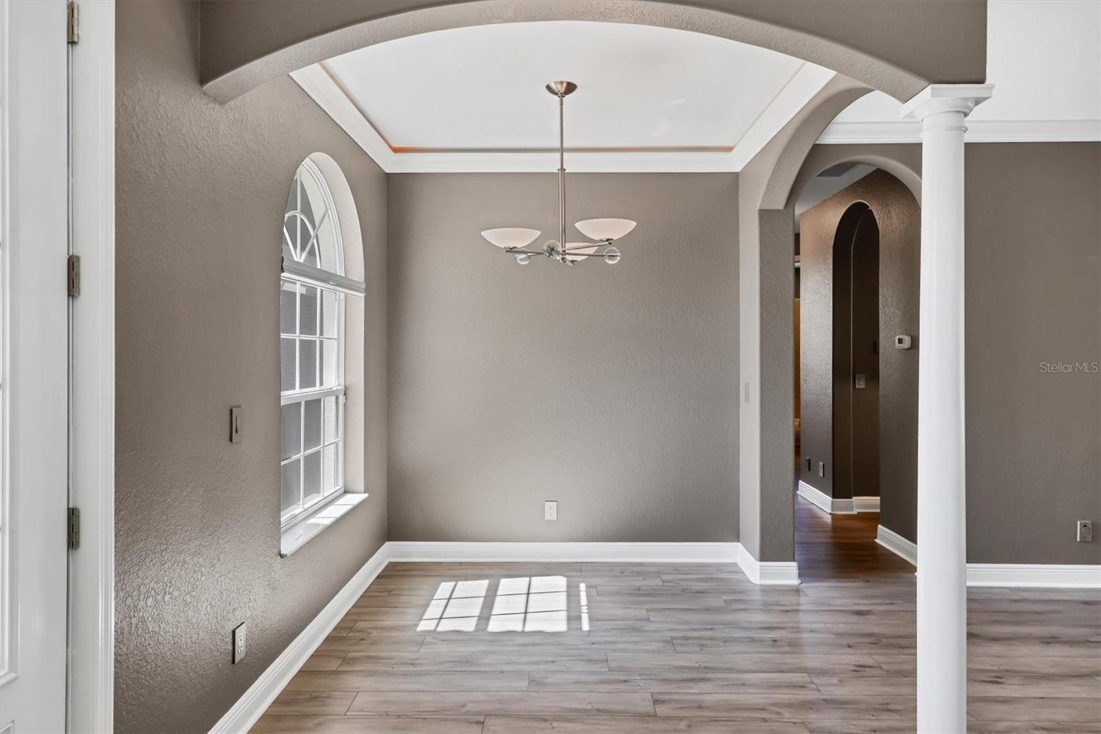 LAUREL WOODLANDS - Residential Lease