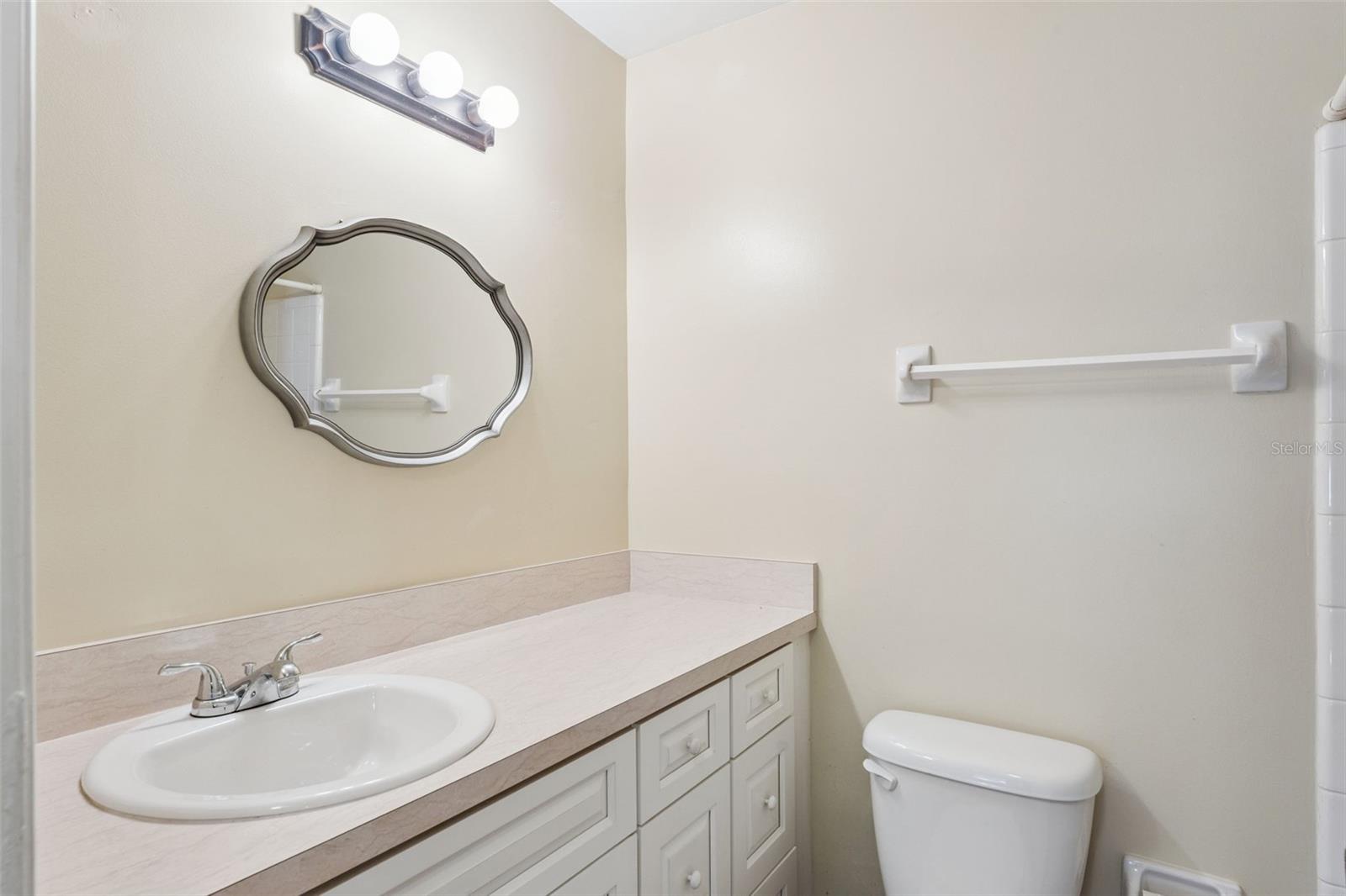 HIDDEN LAKE VILLAS PH 1 - Residential