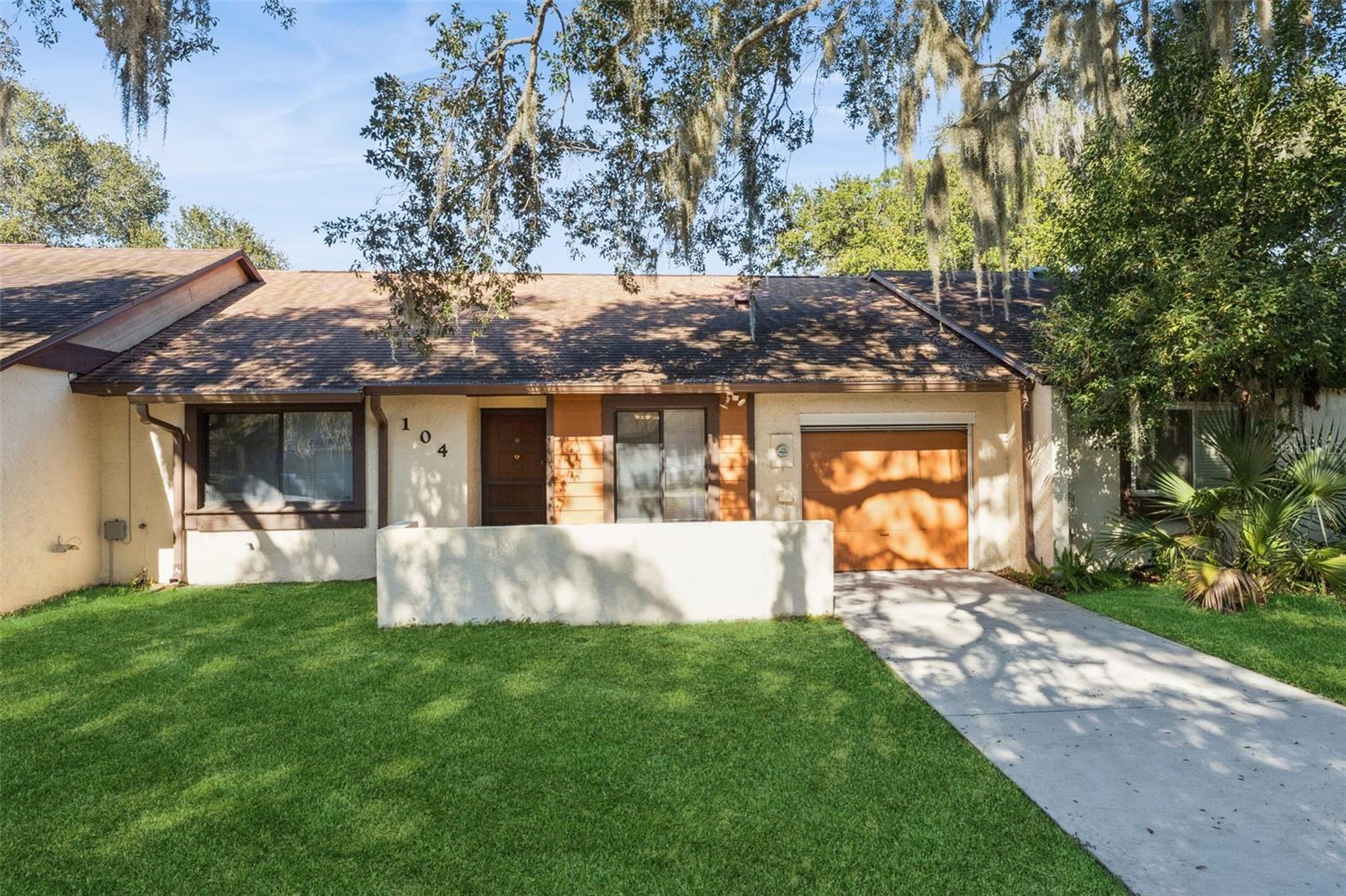 HIDDEN LAKE VILLAS PH 1 - Residential