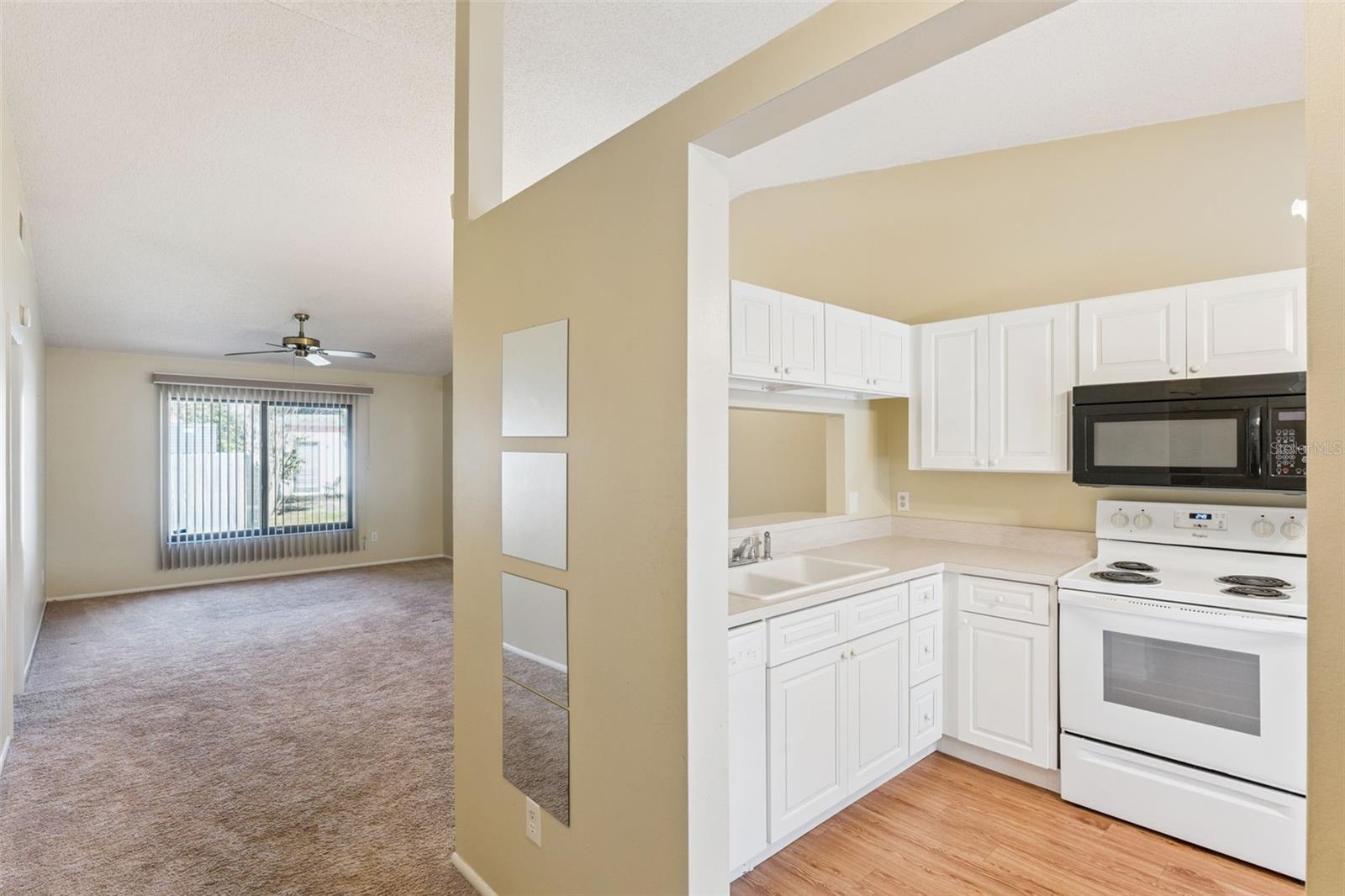 HIDDEN LAKE VILLAS PH 1 - Residential