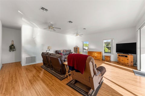 Tiny photo for 11395 SE 108th Terrace Road, Belleview, FL 34420 (MLS # OM734414)