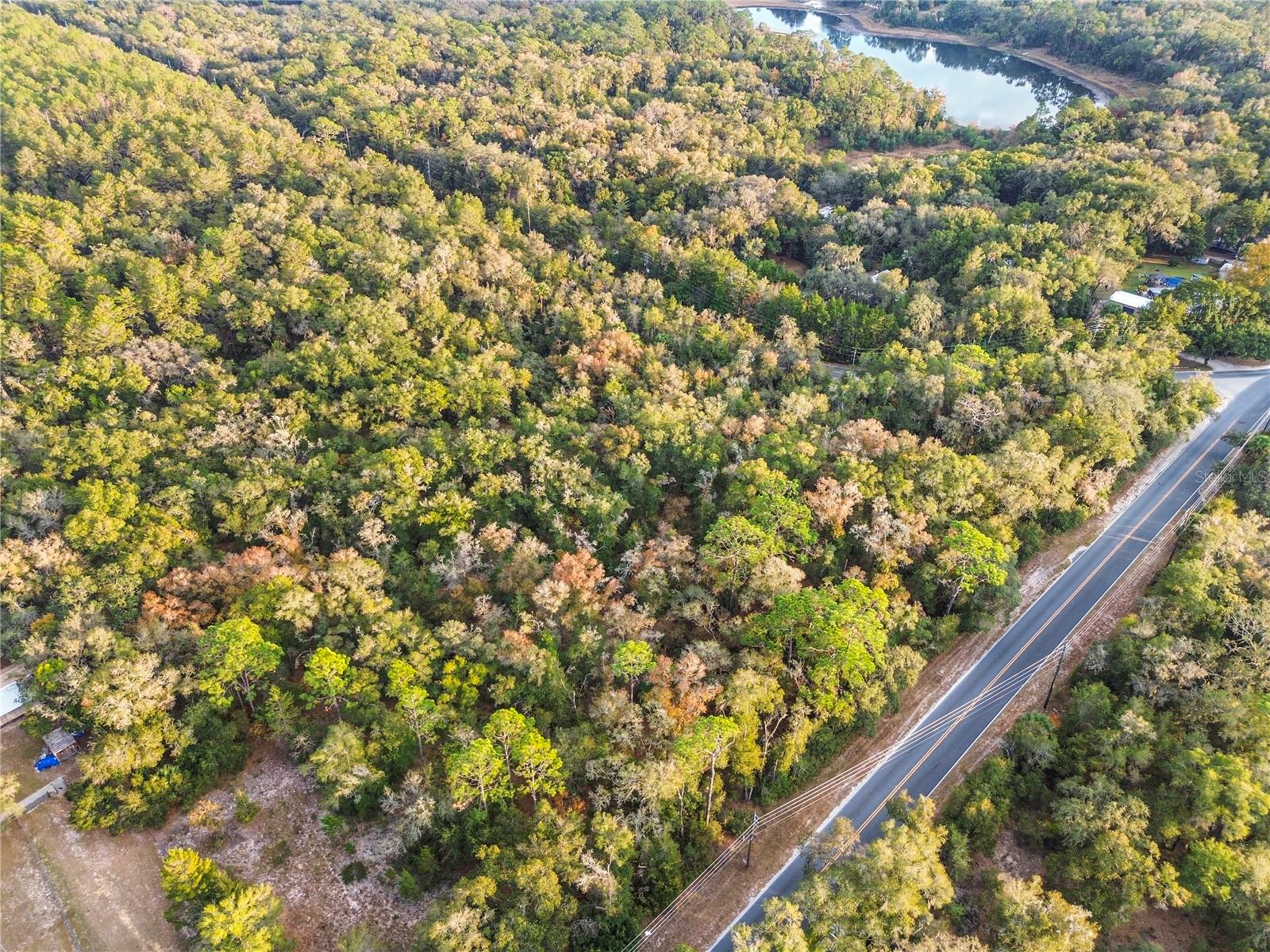 INTERLACHEN LAKES ESTATES - Land