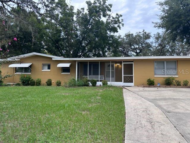 Location, Location, Location!!! Fantastic opportunity in the Heart of Clermont. This one story, 4 Bedroom with 2.5 Baths offers all your needs. Excellent Condition! Home has lots of Potential with Endless Possibilities!!! Even for an additional In-Law Apartment. Perfect for an Investor looking for Immediate Income or as a Sweet Spot to call Home. Also has access to Chain of Lakes! Close to Schools, Shopping, Churches and Restaurants.