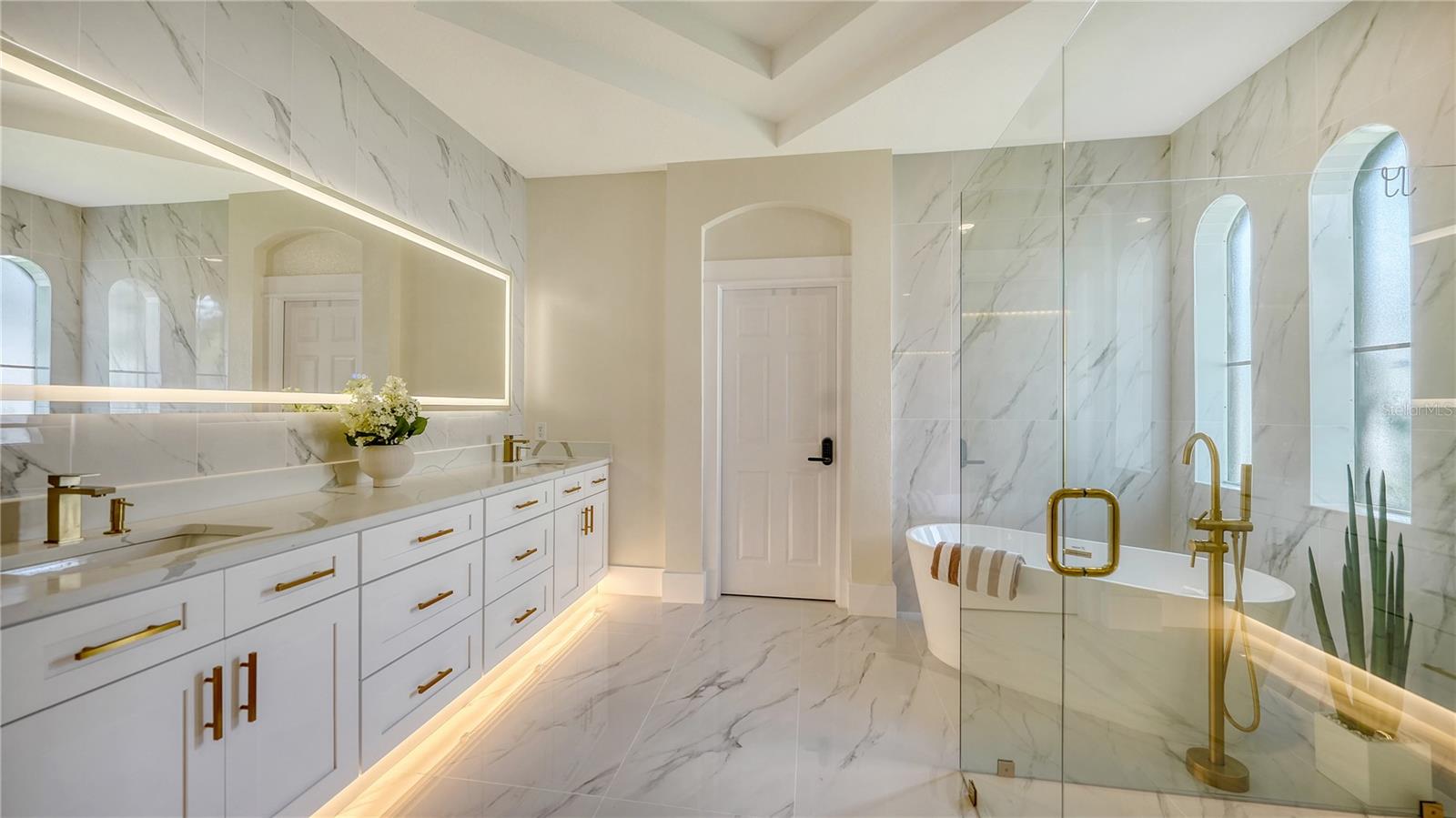 UNIVERSITY PLACE - Residential