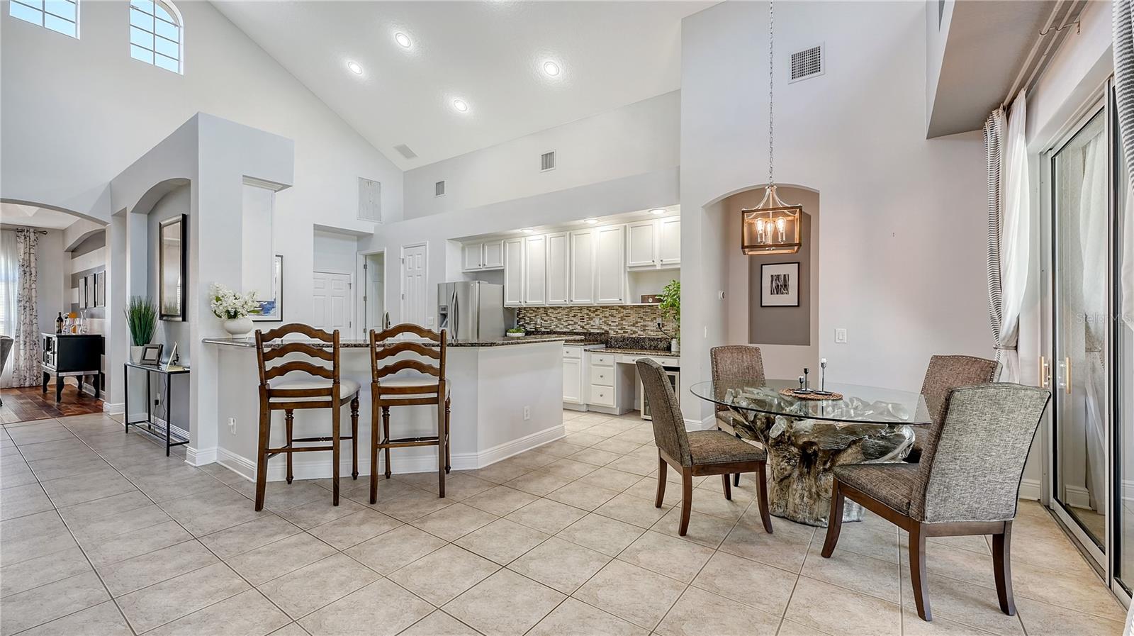 UNIVERSITY PLACE - Residential