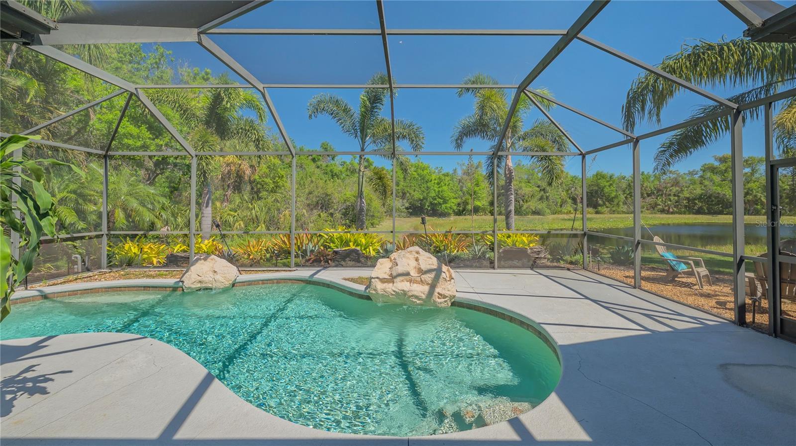 UNIVERSITY PLACE - Residential