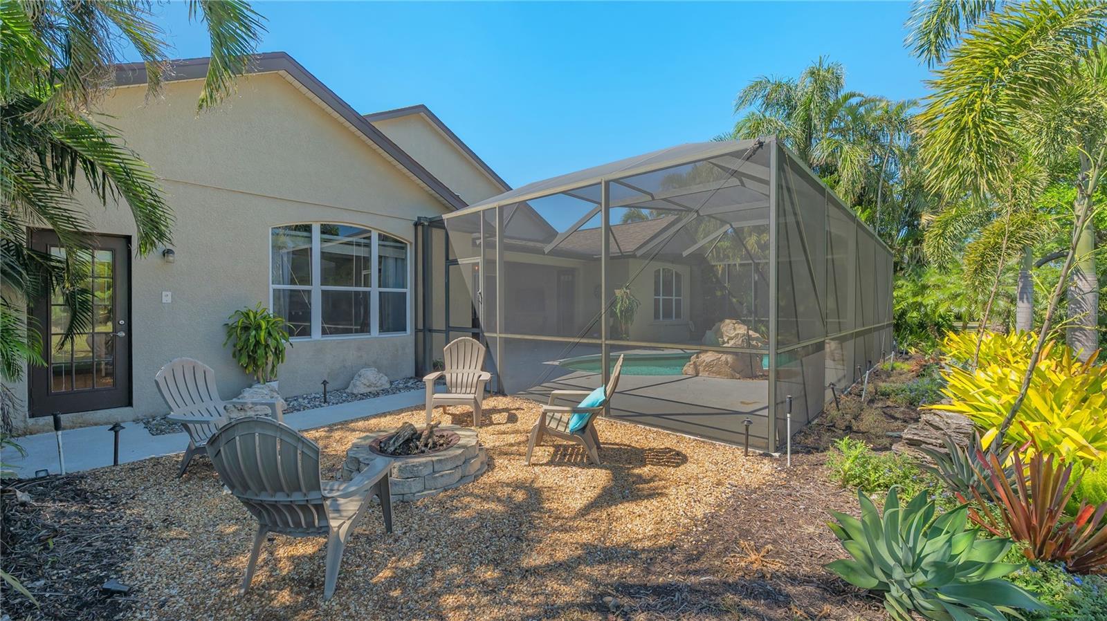 UNIVERSITY PLACE - Residential