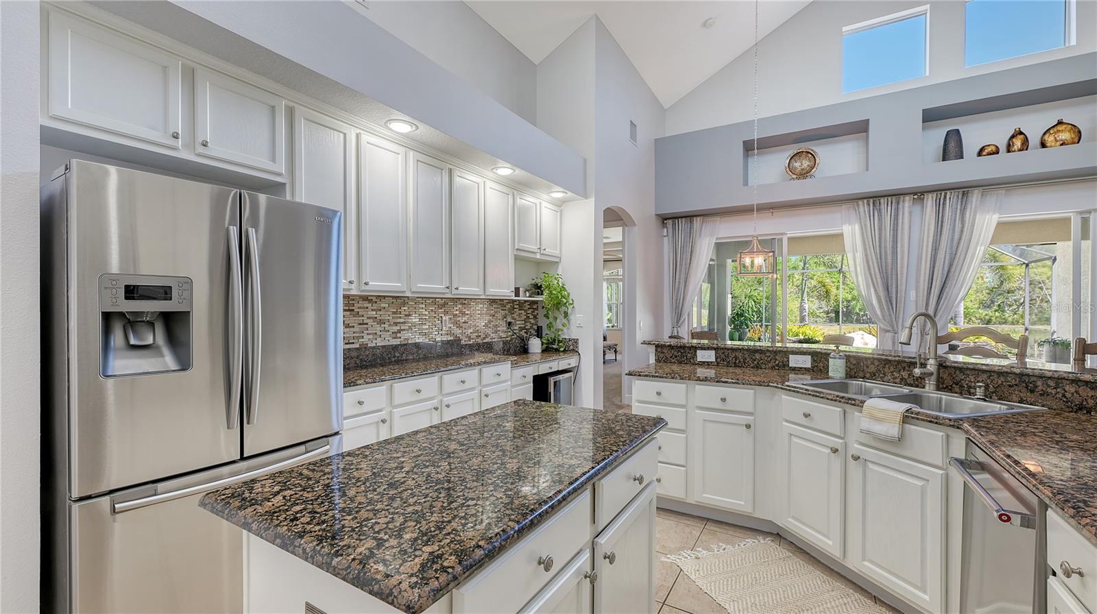 UNIVERSITY PLACE - Residential