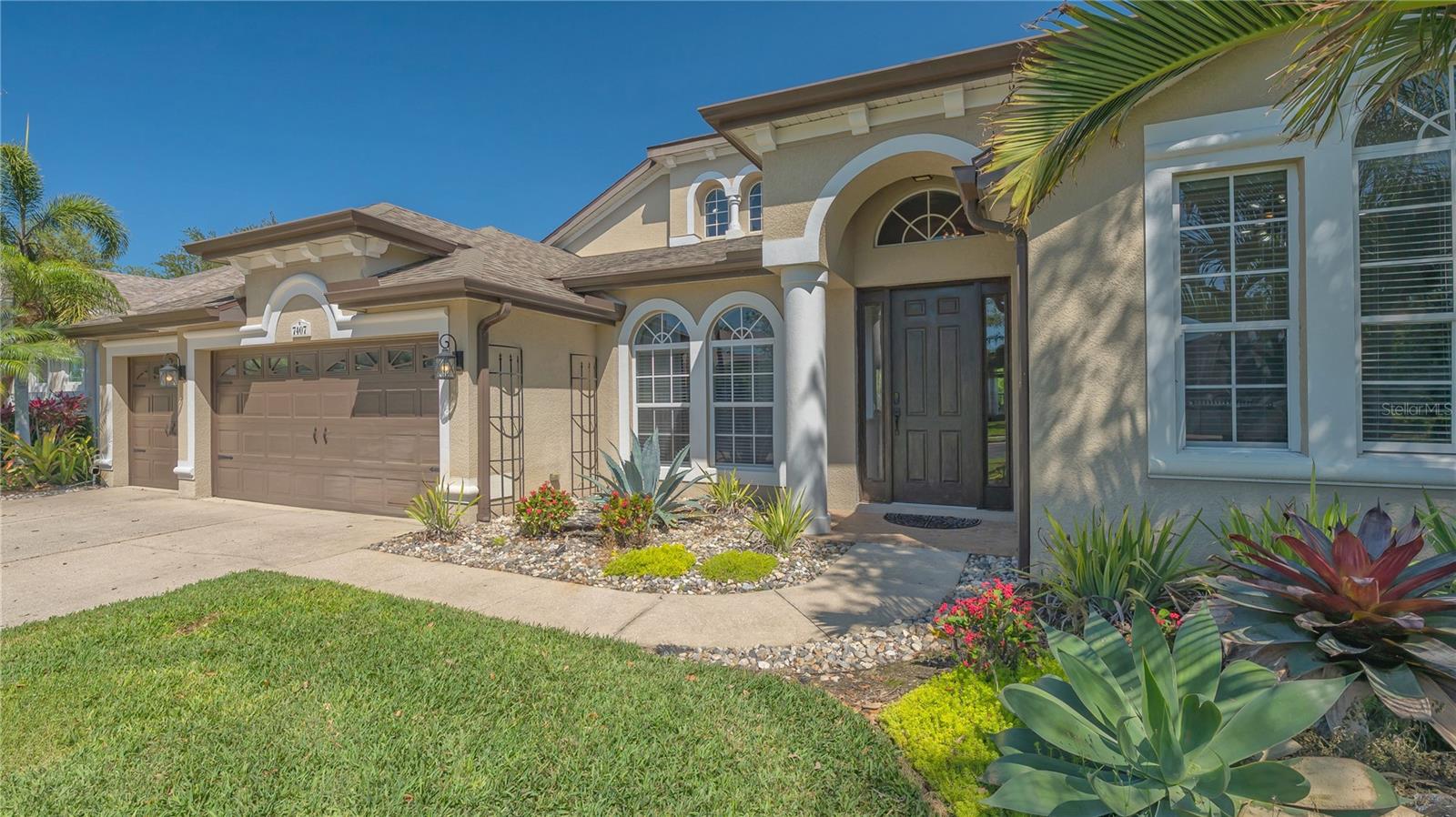 UNIVERSITY PLACE - Residential