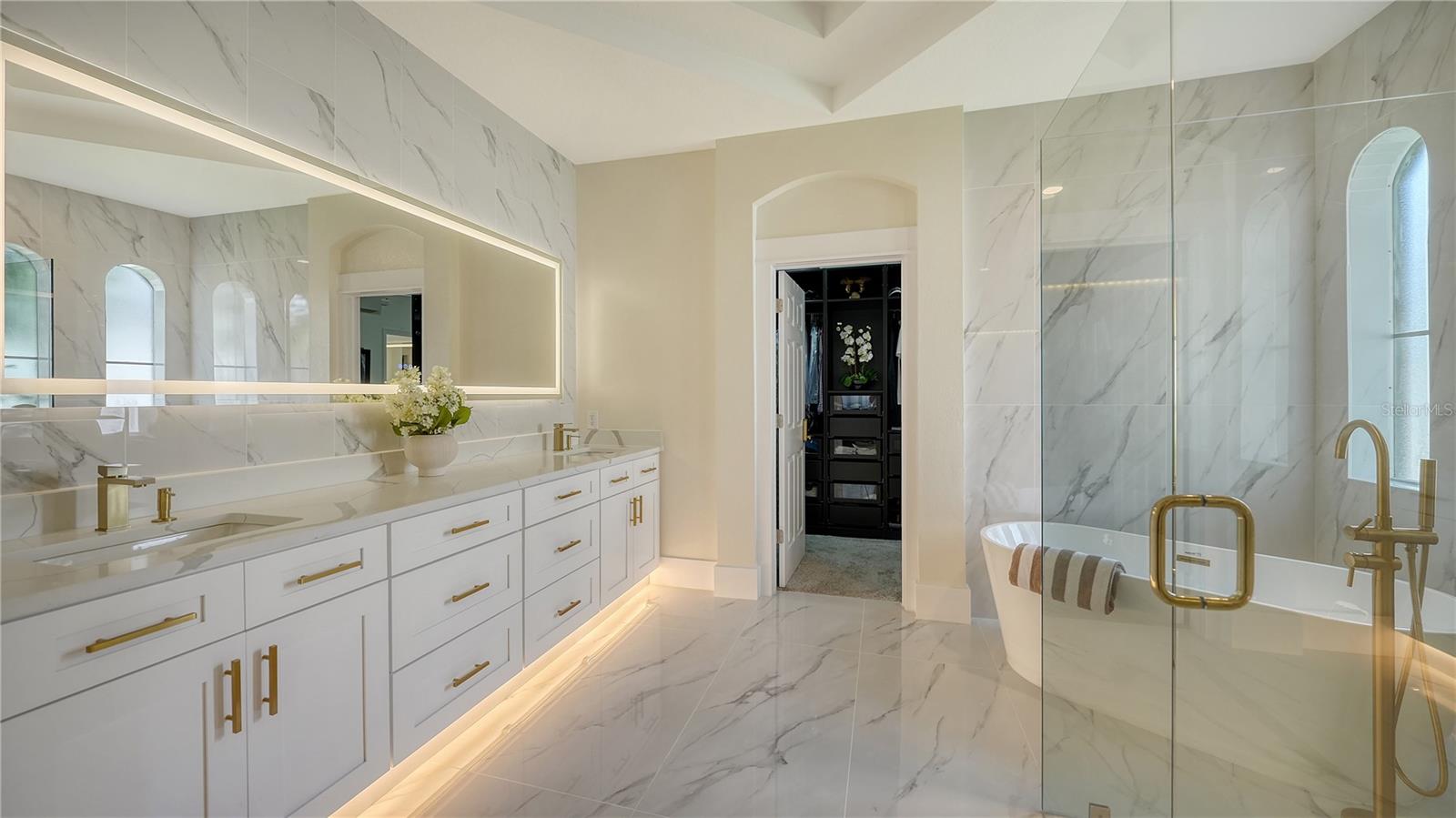 UNIVERSITY PLACE - Residential