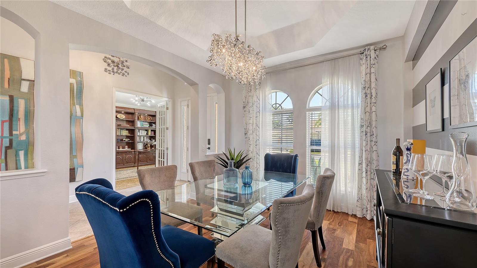 UNIVERSITY PLACE - Residential