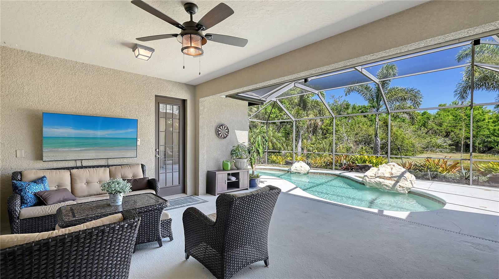 UNIVERSITY PLACE - Residential