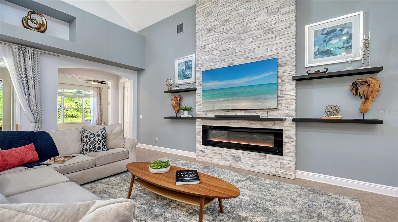 UNIVERSITY PLACE - Residential