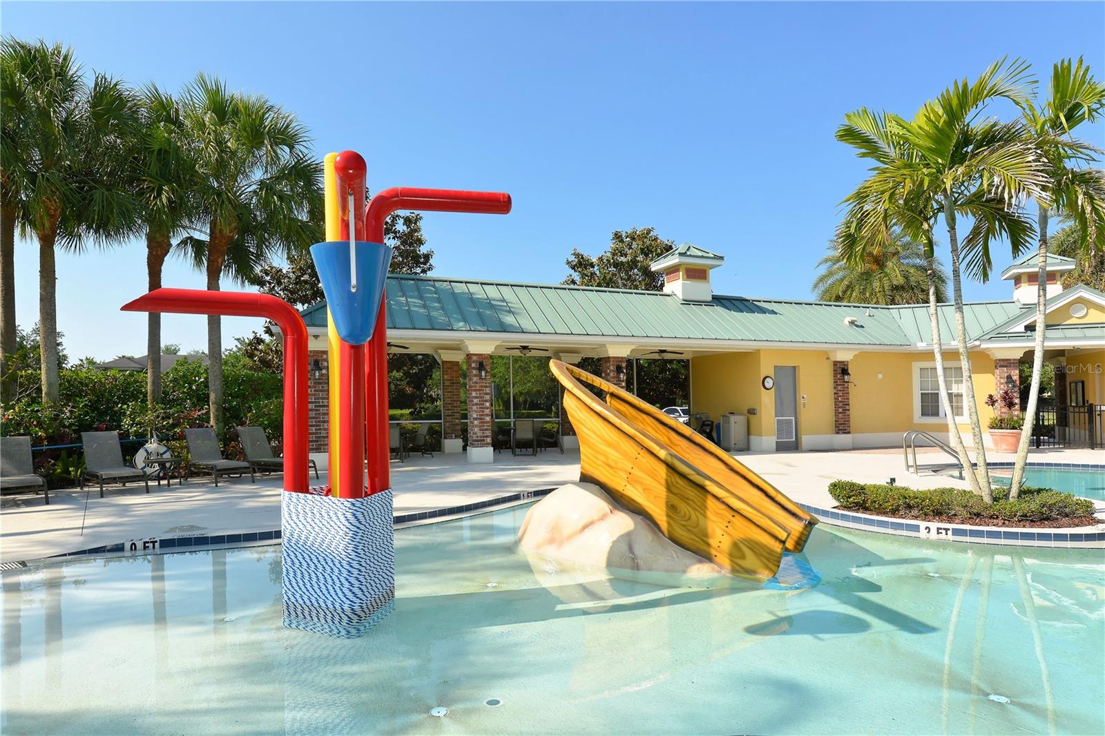 UNIVERSITY PLACE - Residential