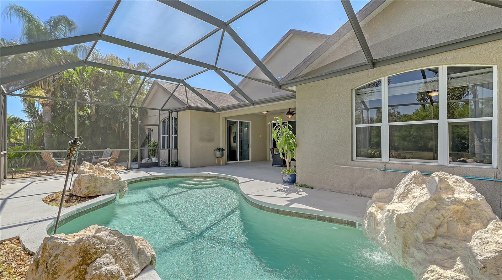 UNIVERSITY PLACE - Residential