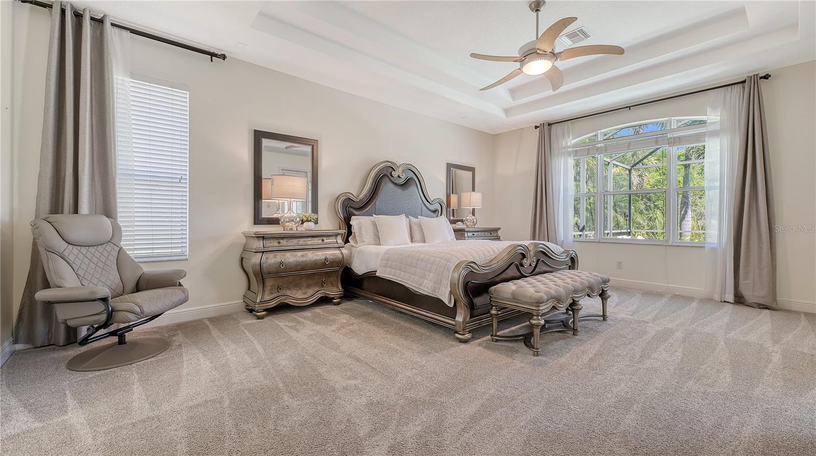 UNIVERSITY PLACE - Residential