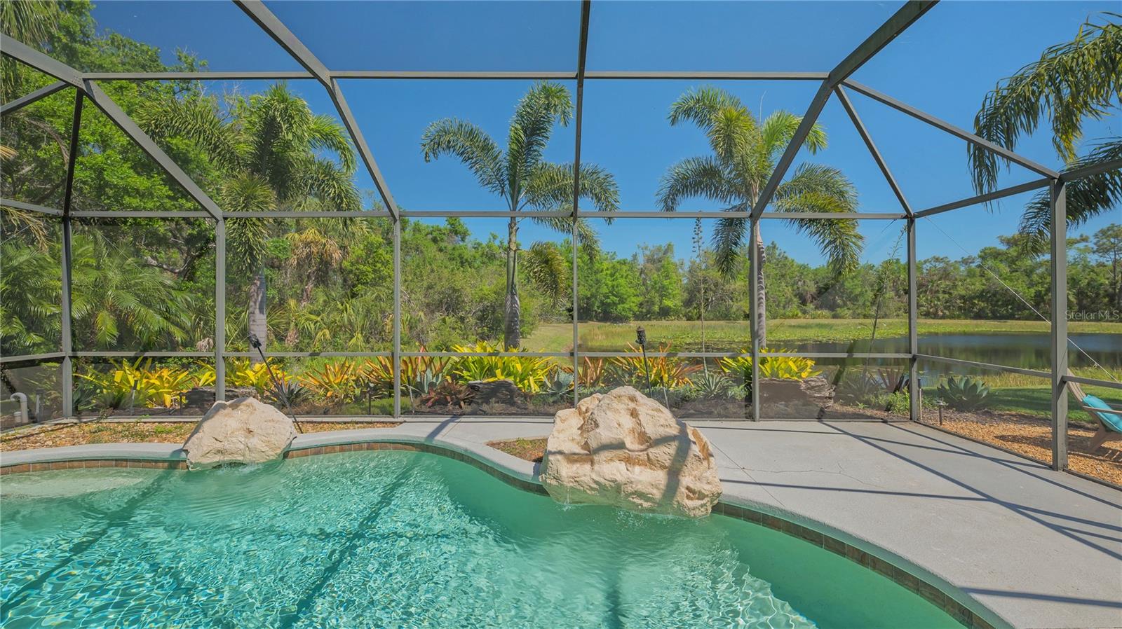 UNIVERSITY PLACE - Residential