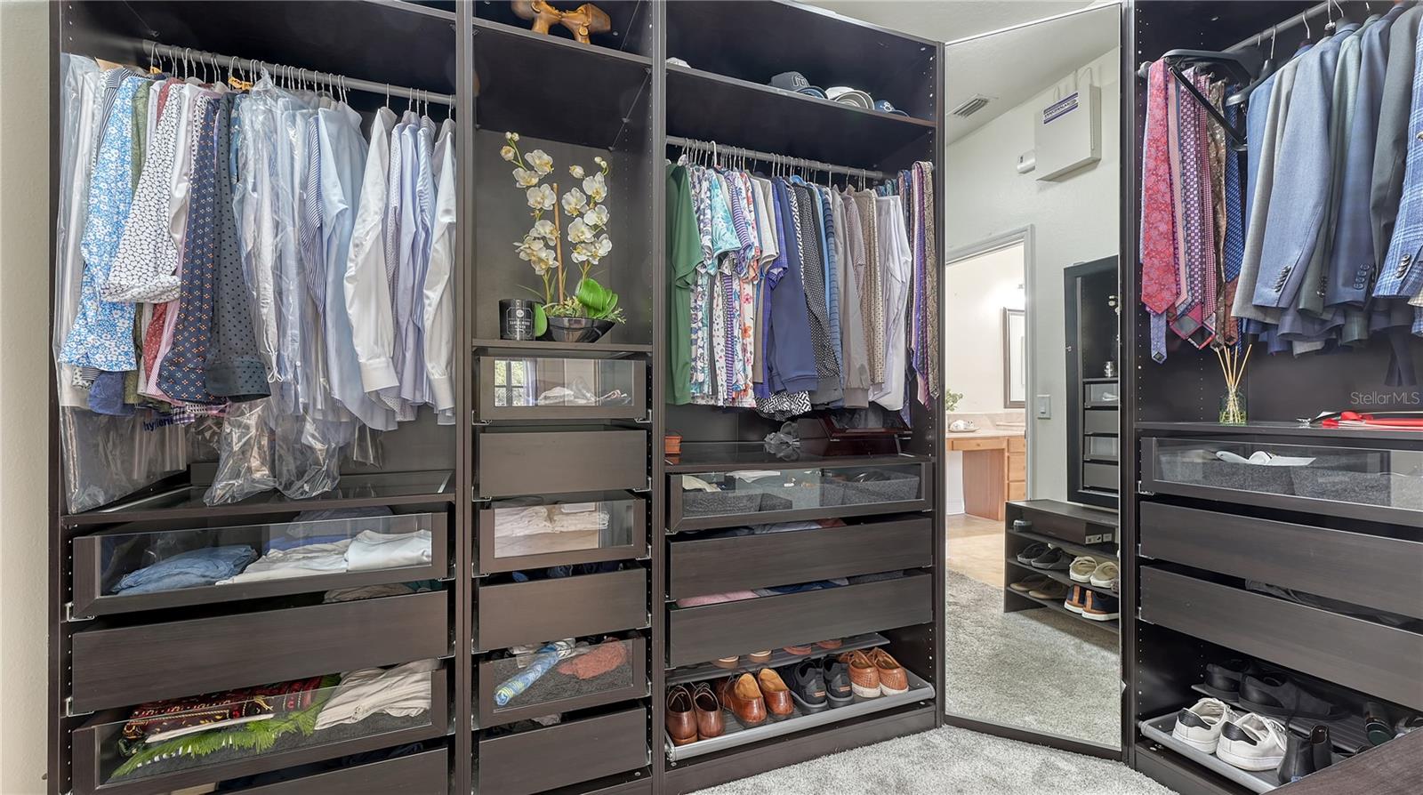 UNIVERSITY PLACE - Residential