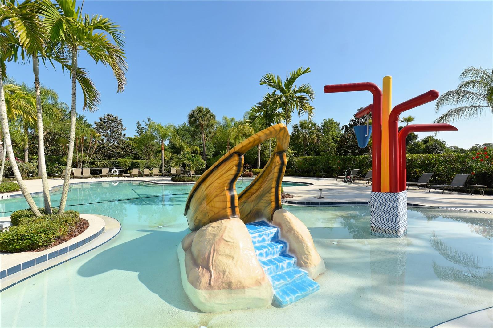 UNIVERSITY PLACE - Residential