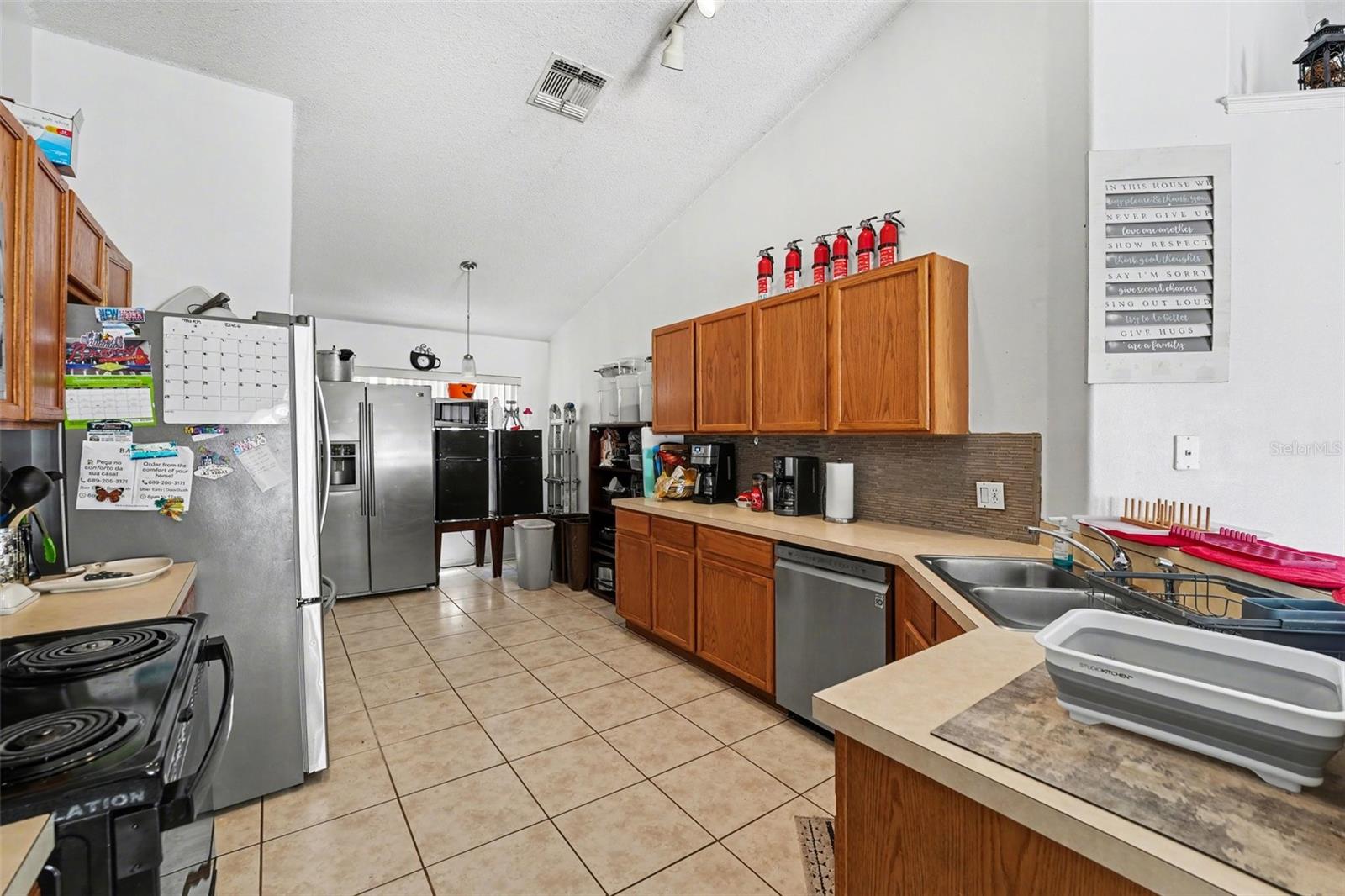 EAGLE POINTE - Residential