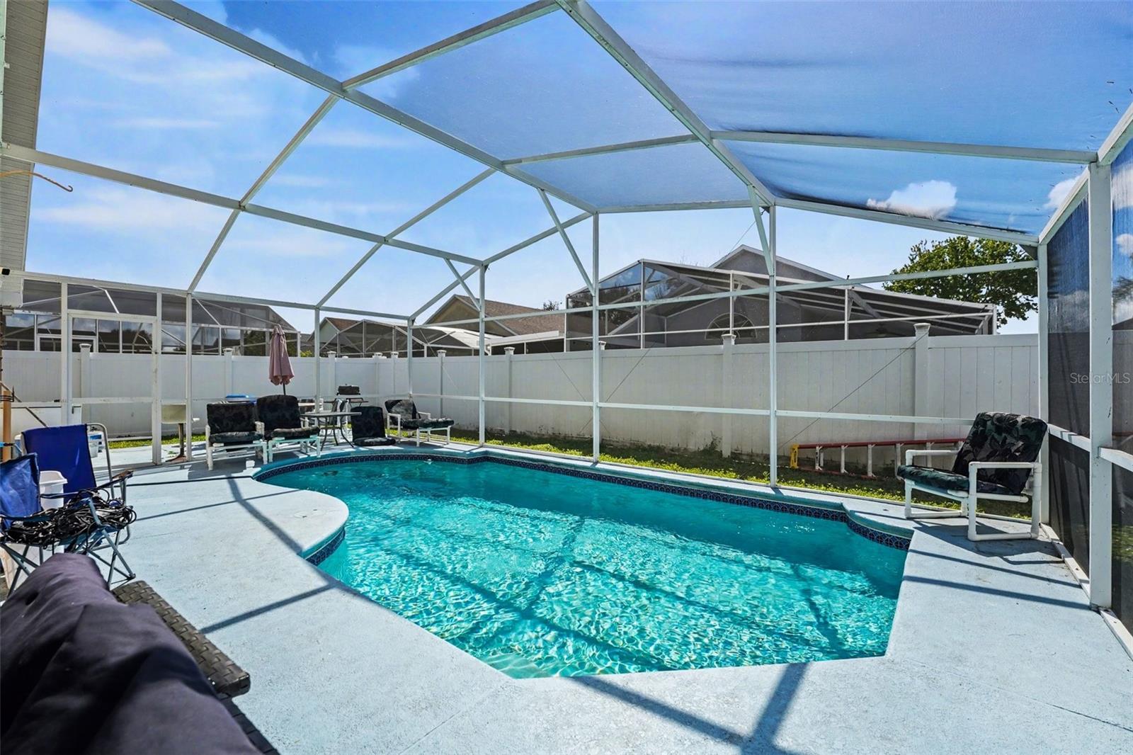 EAGLE POINTE - Residential