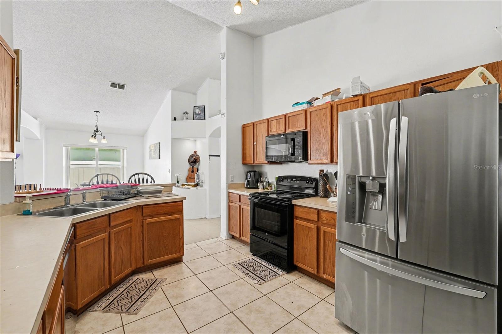 EAGLE POINTE - Residential