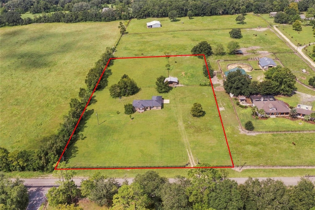 Photo of 4116 SW 170th Street, Archer, FL 32618 (MLS # GC543511)