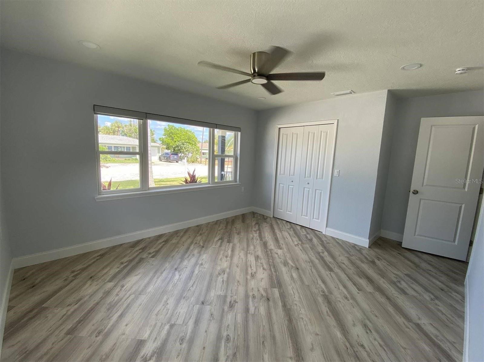 ST PETERSBURG BEACH NORTH UNIT 7 - Residential