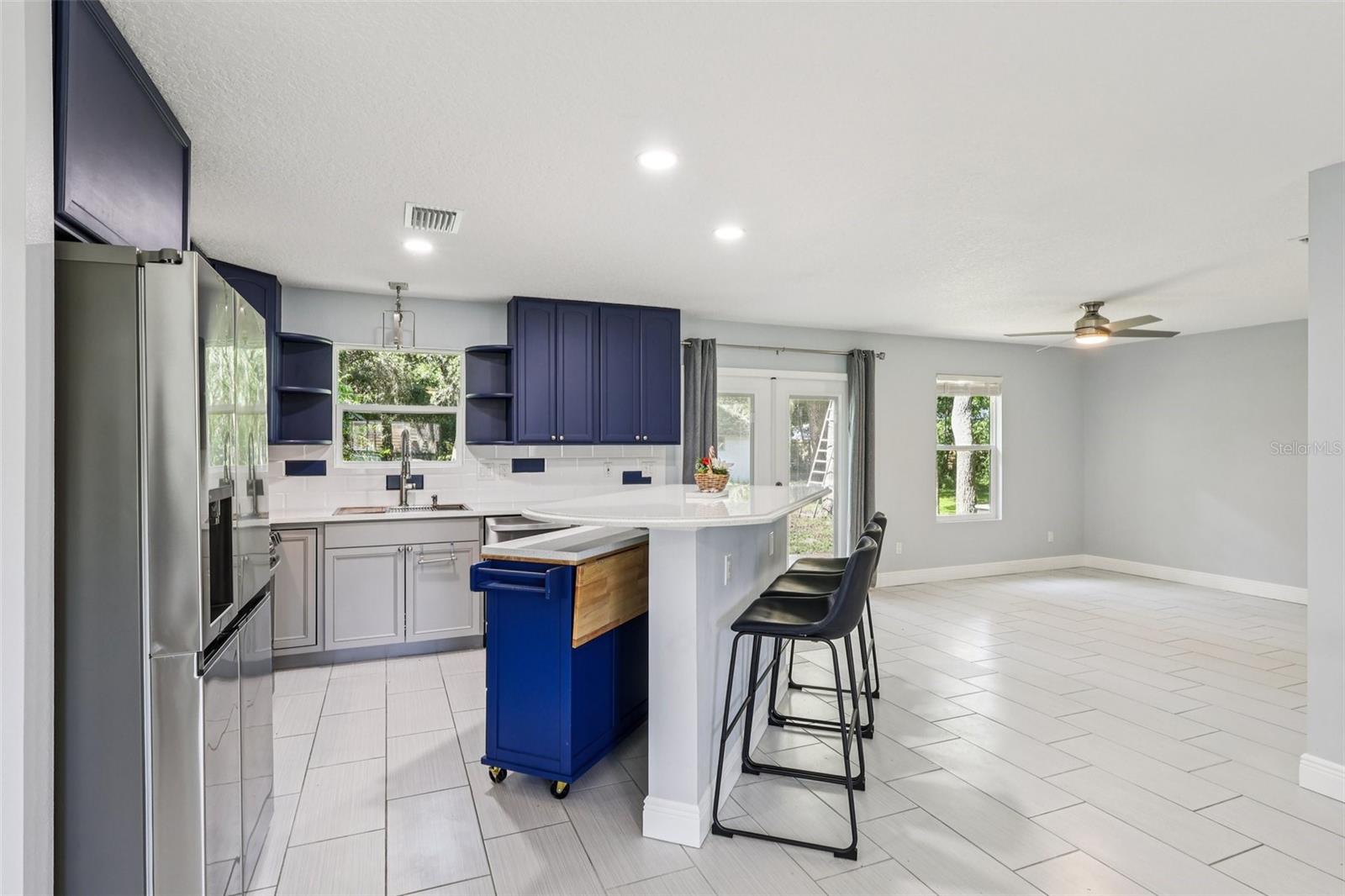 MC NEILS ORANGE VILLA - Residential