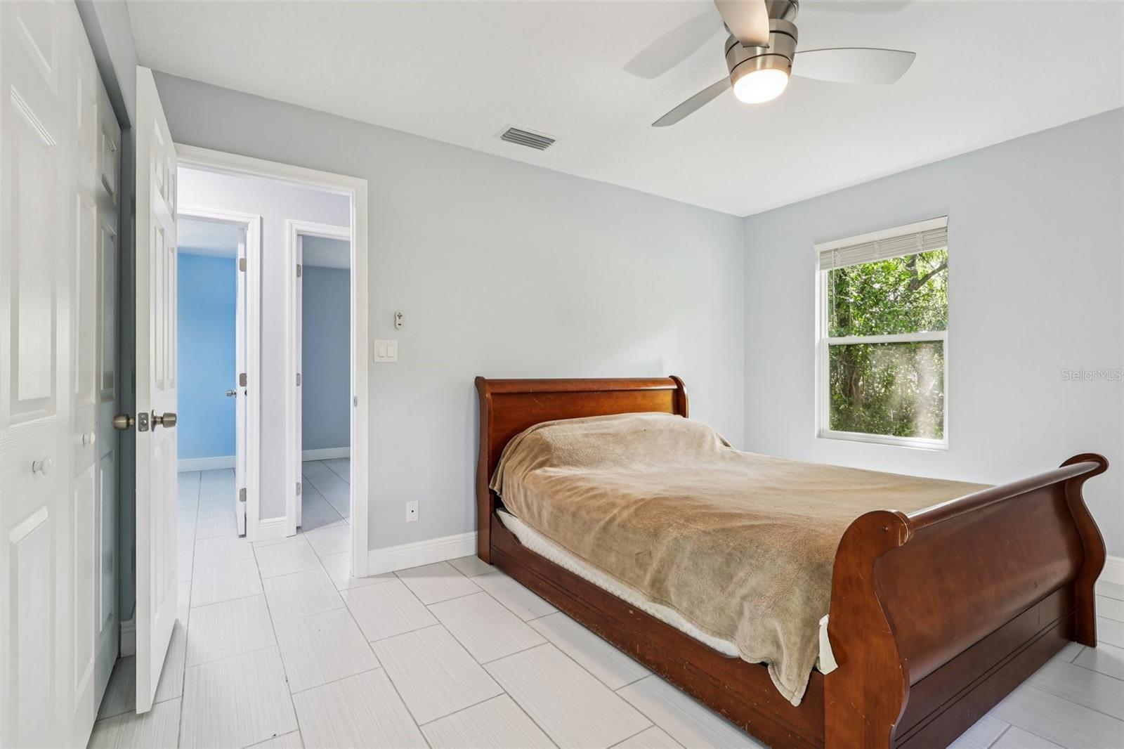 MC NEILS ORANGE VILLA - Residential