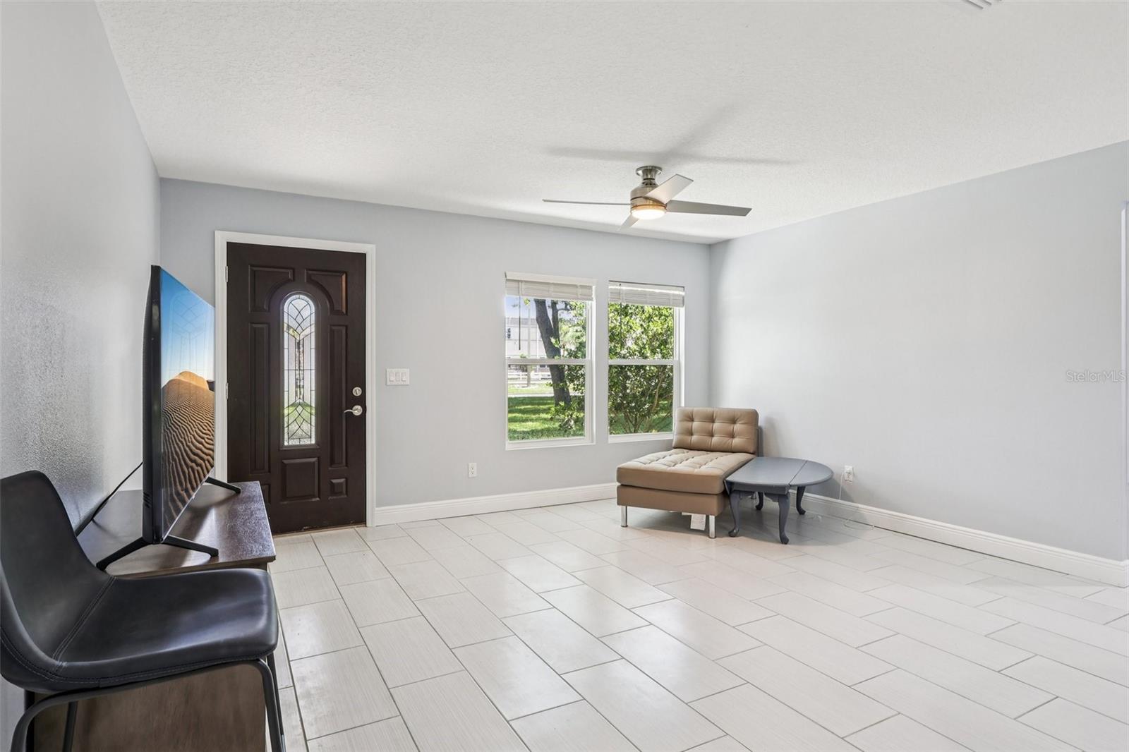 MC NEILS ORANGE VILLA - Residential