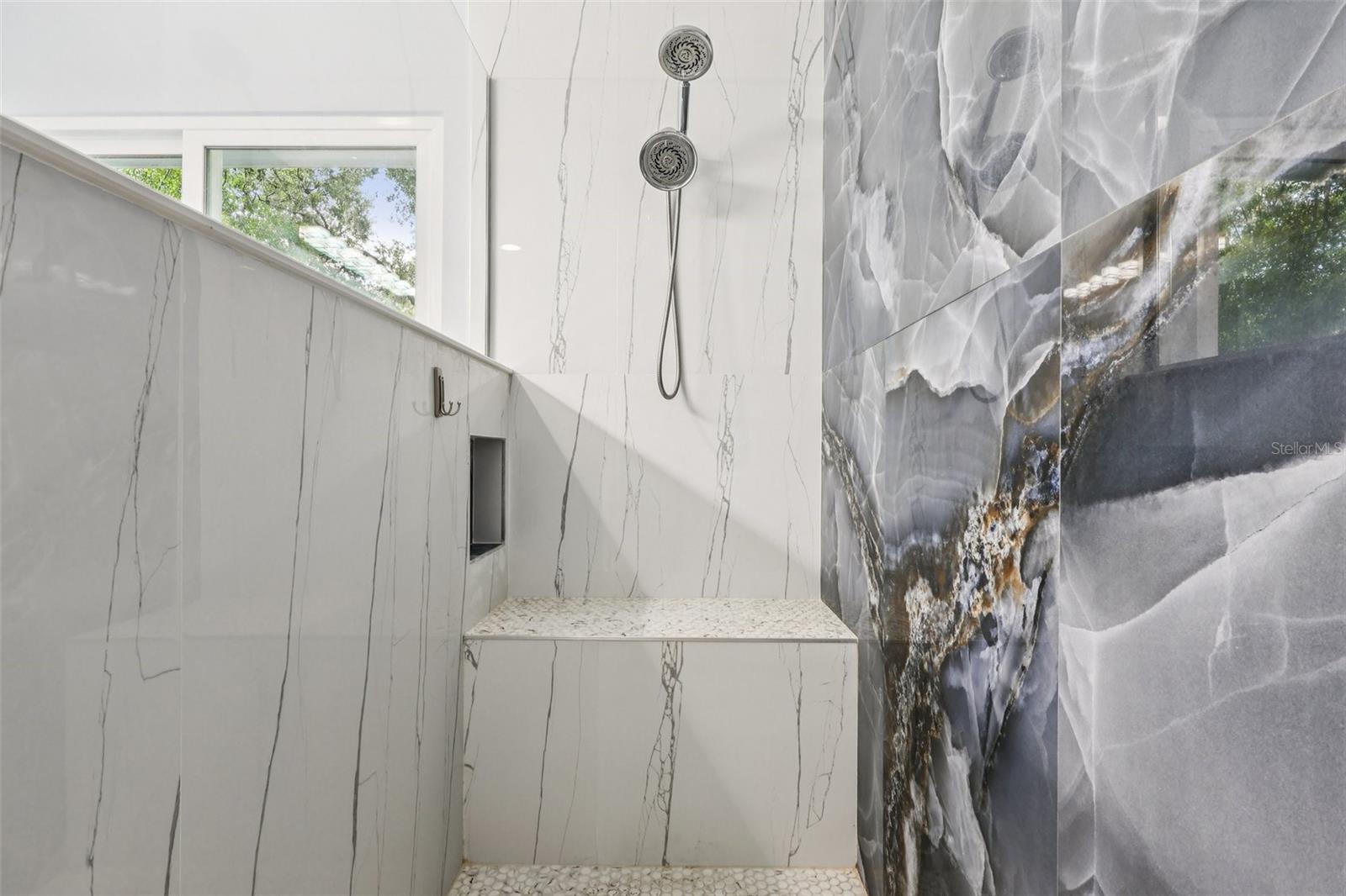 MC NEILS ORANGE VILLA - Residential