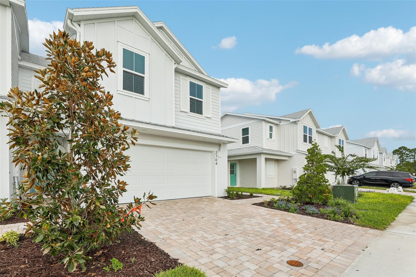 2704 MEADOW CREST DRIVE