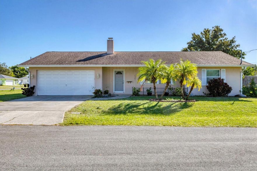 2 Bedroom, split plan, 2 bath home in Nokomis. A fixer-upper, waiting for its new owner. Needs TLC. Fireplace in family room, large, screened lanai, and fenced yard. Attached 2 car garage. Most floors are laminate except wet areas which are tile.  Separate well for landscaping. No HOA and pets and rentals are allowed per Sarasota County. Home is vacant, please use ShowingTime button for all showings.